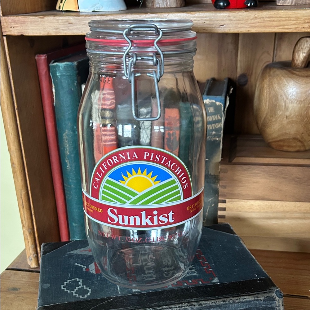 VINTAGE California Pistachios Sunkist 2L Advertising Glass Hermetic Jar
